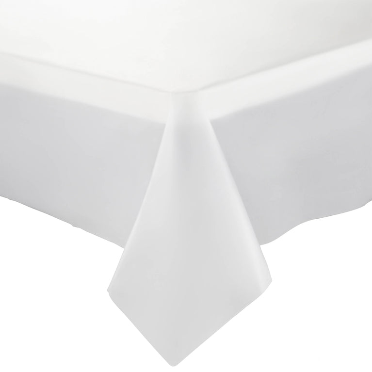 Rectangular Disposable Plastic Tablecloths – 54″ x 108″ (Individually Folded)